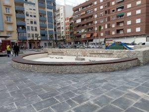 Plaza Avda. de Valencia en Oliva