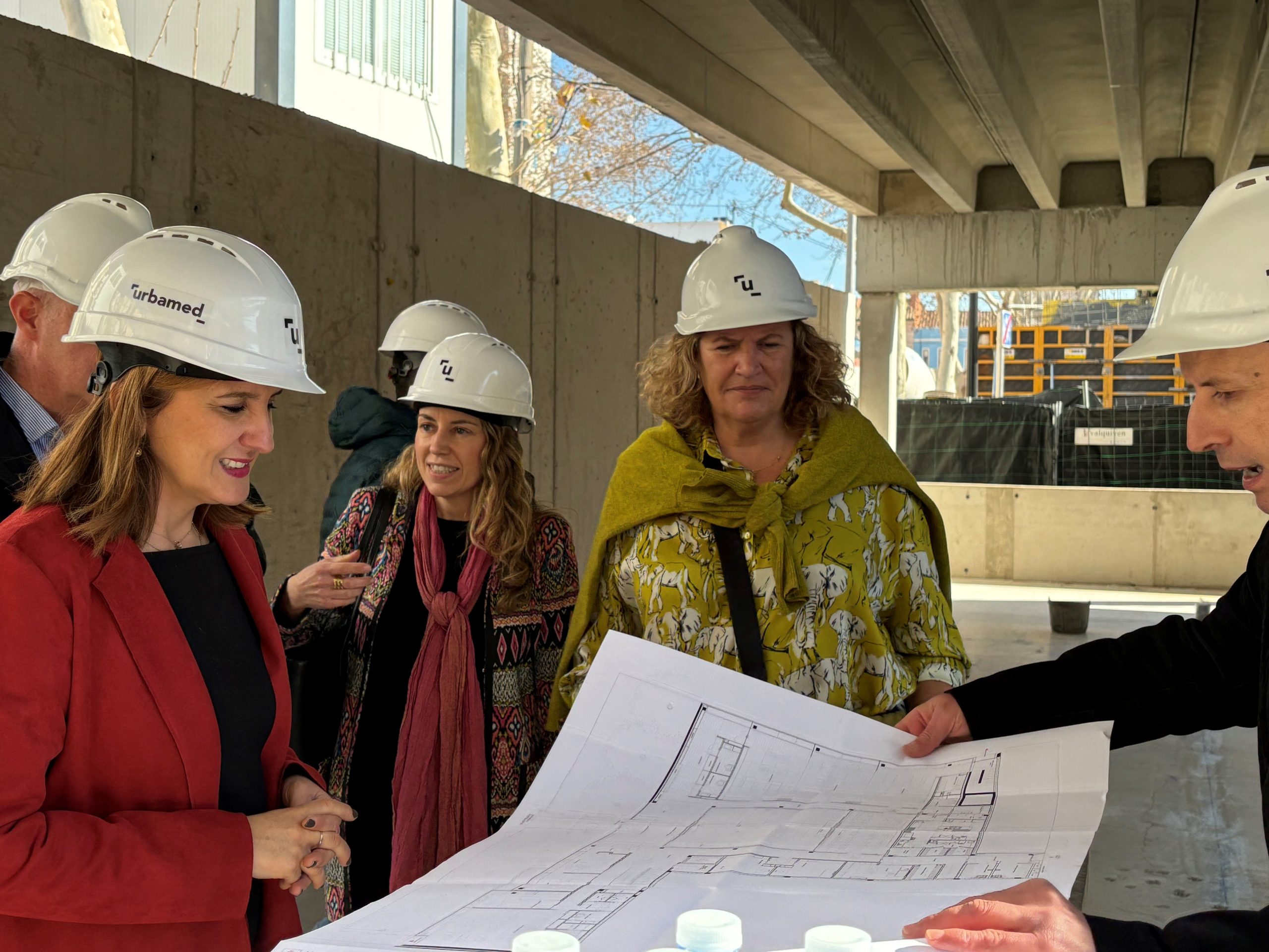 María José Catalá visita Centro de Día del Cabanyal