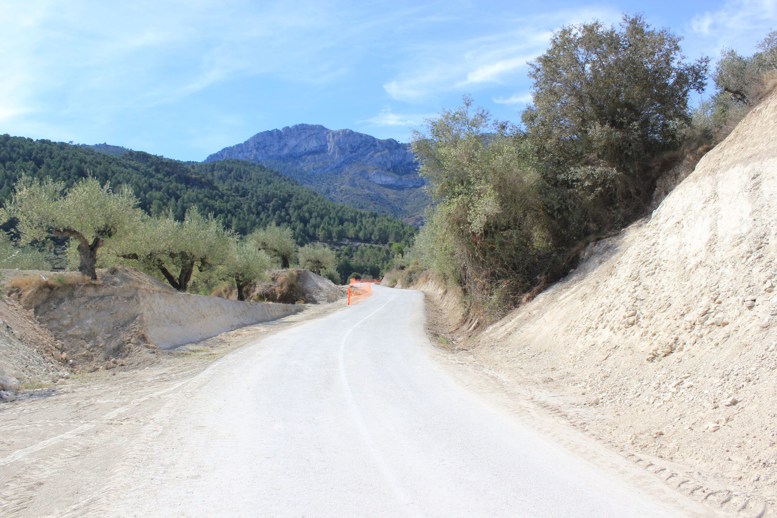 Carretera acceso Beniatjar